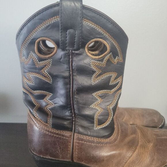 Cody James Childs Size 3 D Two Tone Leather Cowboy Boots Hole Pulls Style 41479C - Picture 8 of 10